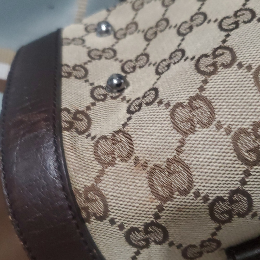 Gucc Tan and Brown Shoulder Bag with Bamboo Accent - Picture 15 of 17